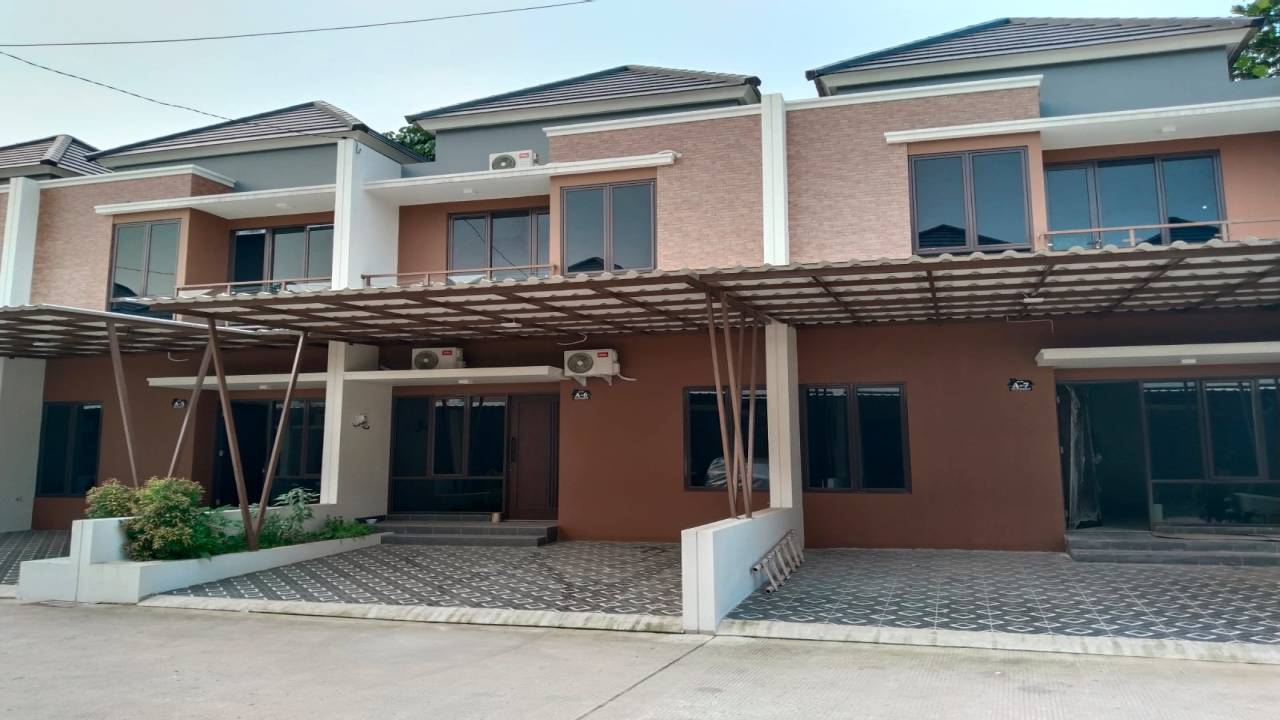Rumah siap huni Samping Kota Wisata Cibubur